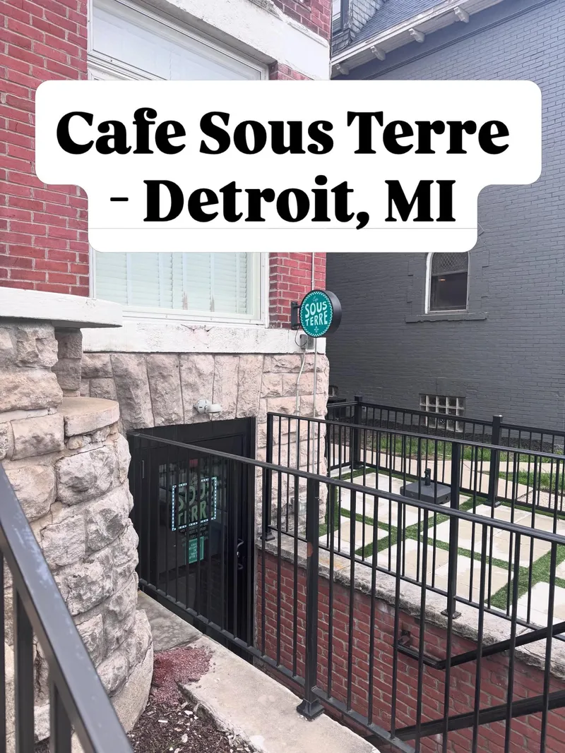 Cafe Sous Terre — photo 1