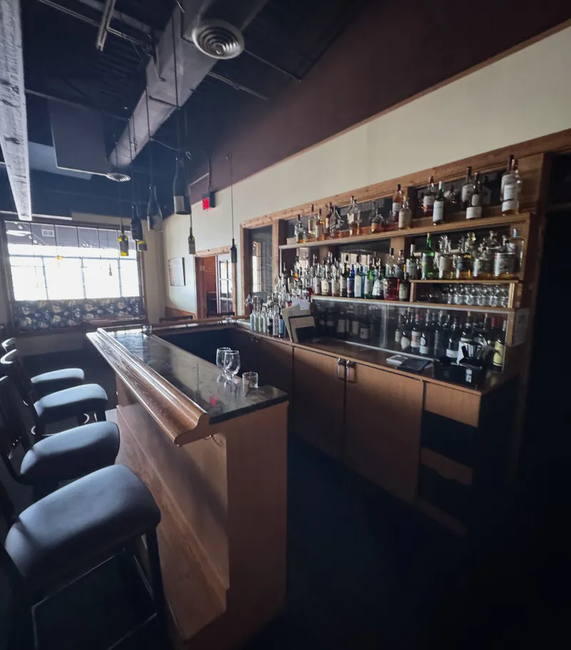 Dusty’s Cellar — photo 5