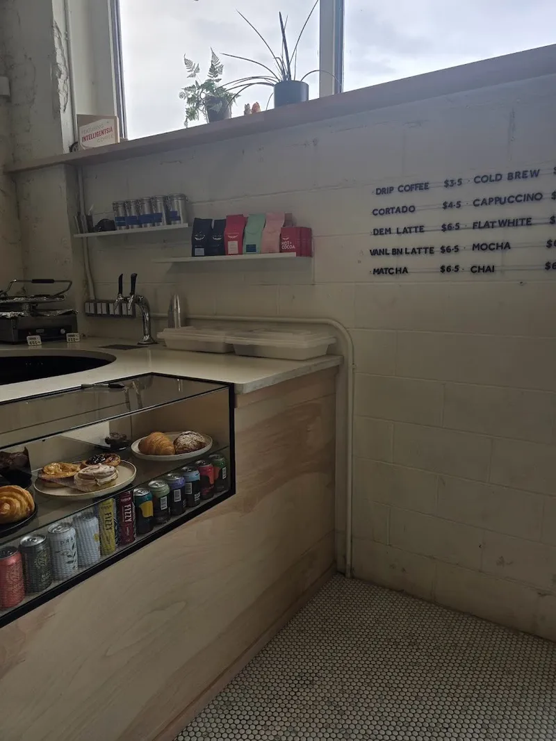 La Ventana Cafe — photo 1