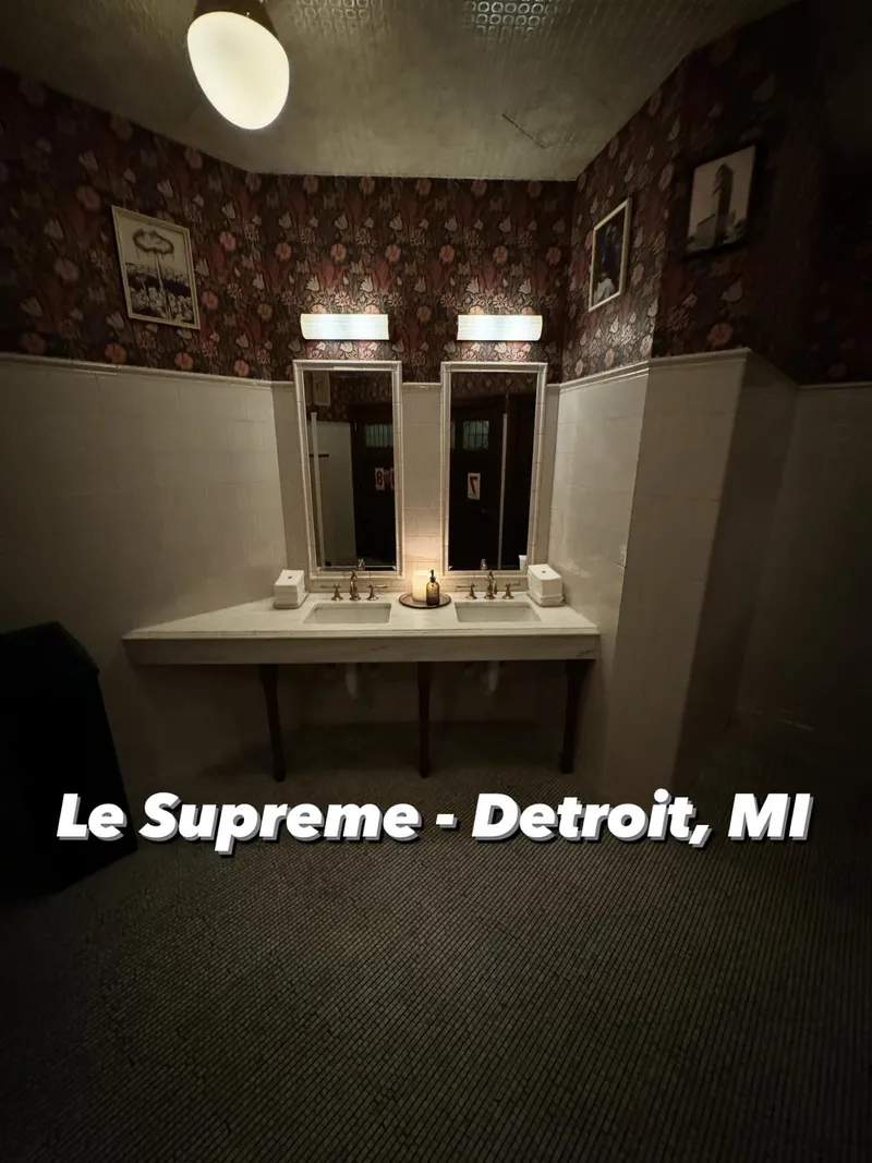 Le Supreme — photo 1