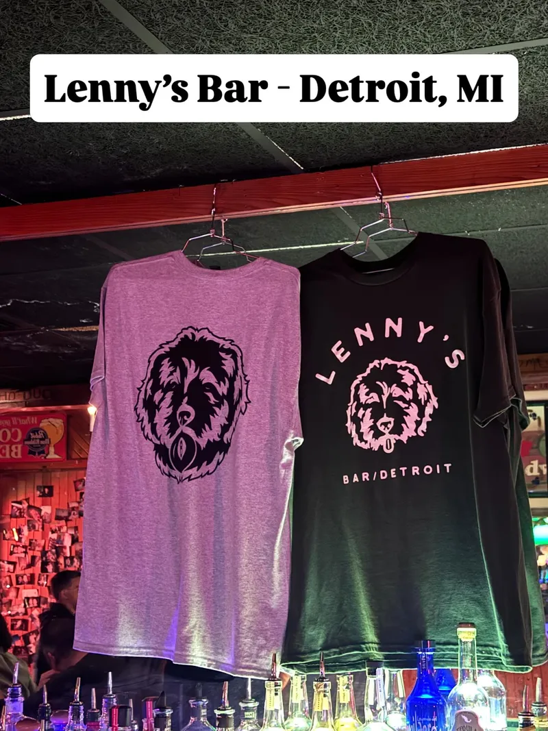 Lenny's Bar — photo 1