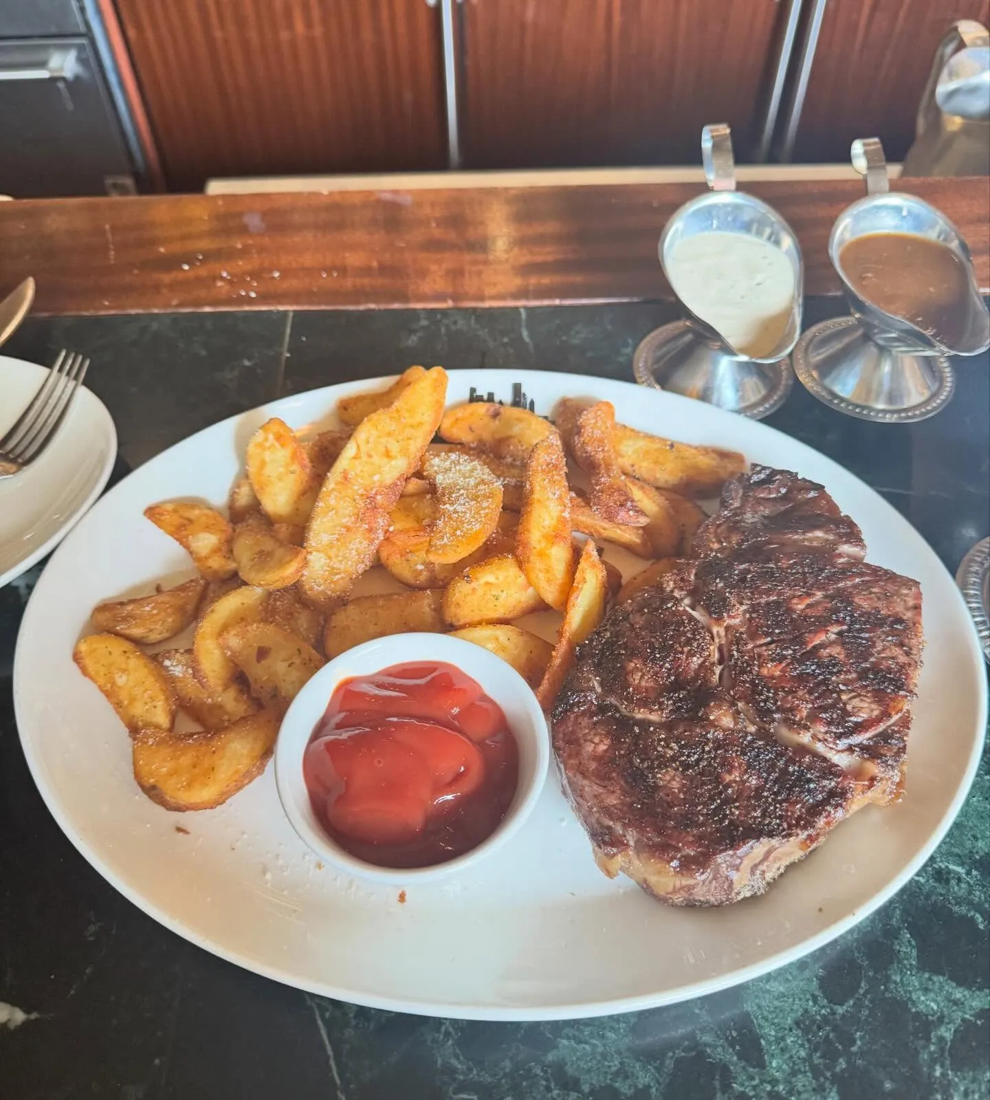 Metropolitan Grill — photo 5