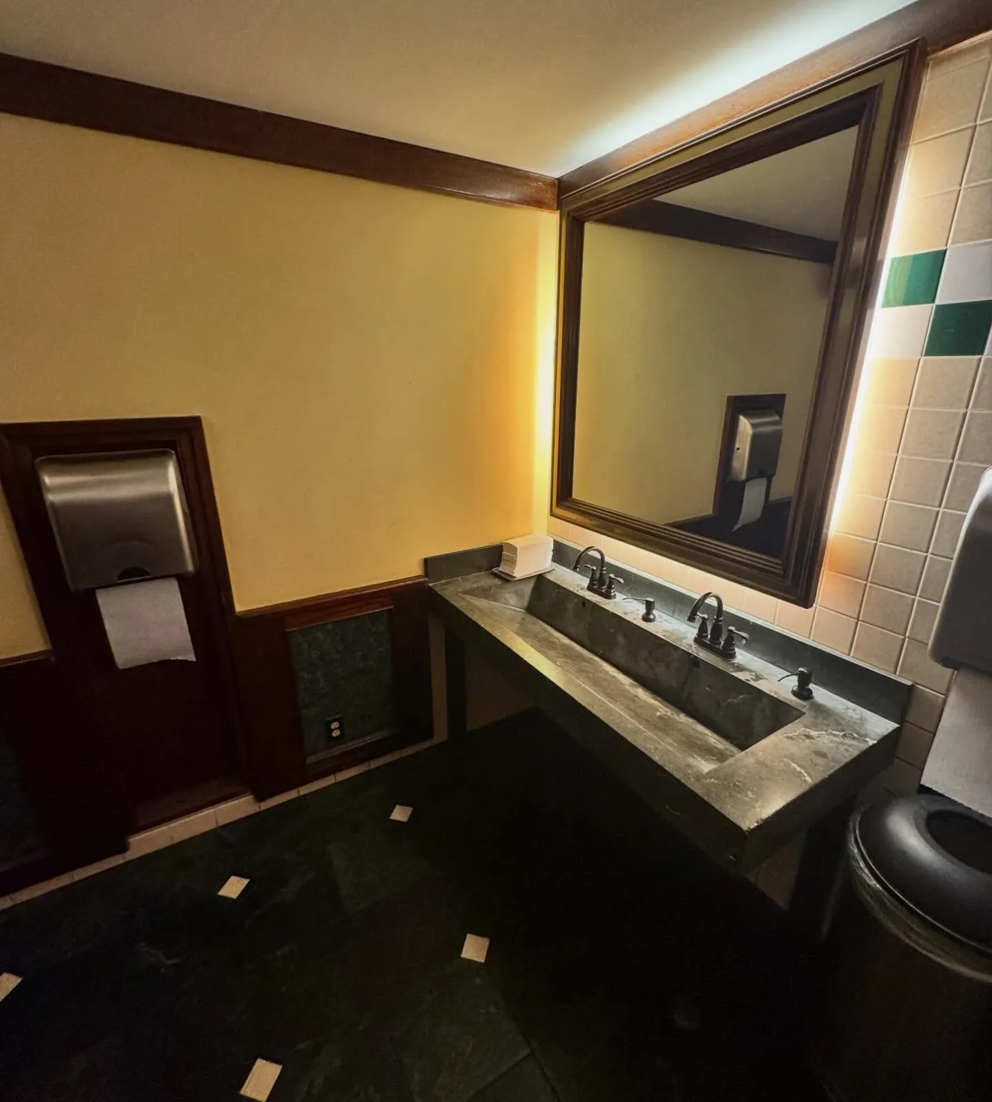Metropolitan Grill — photo 7