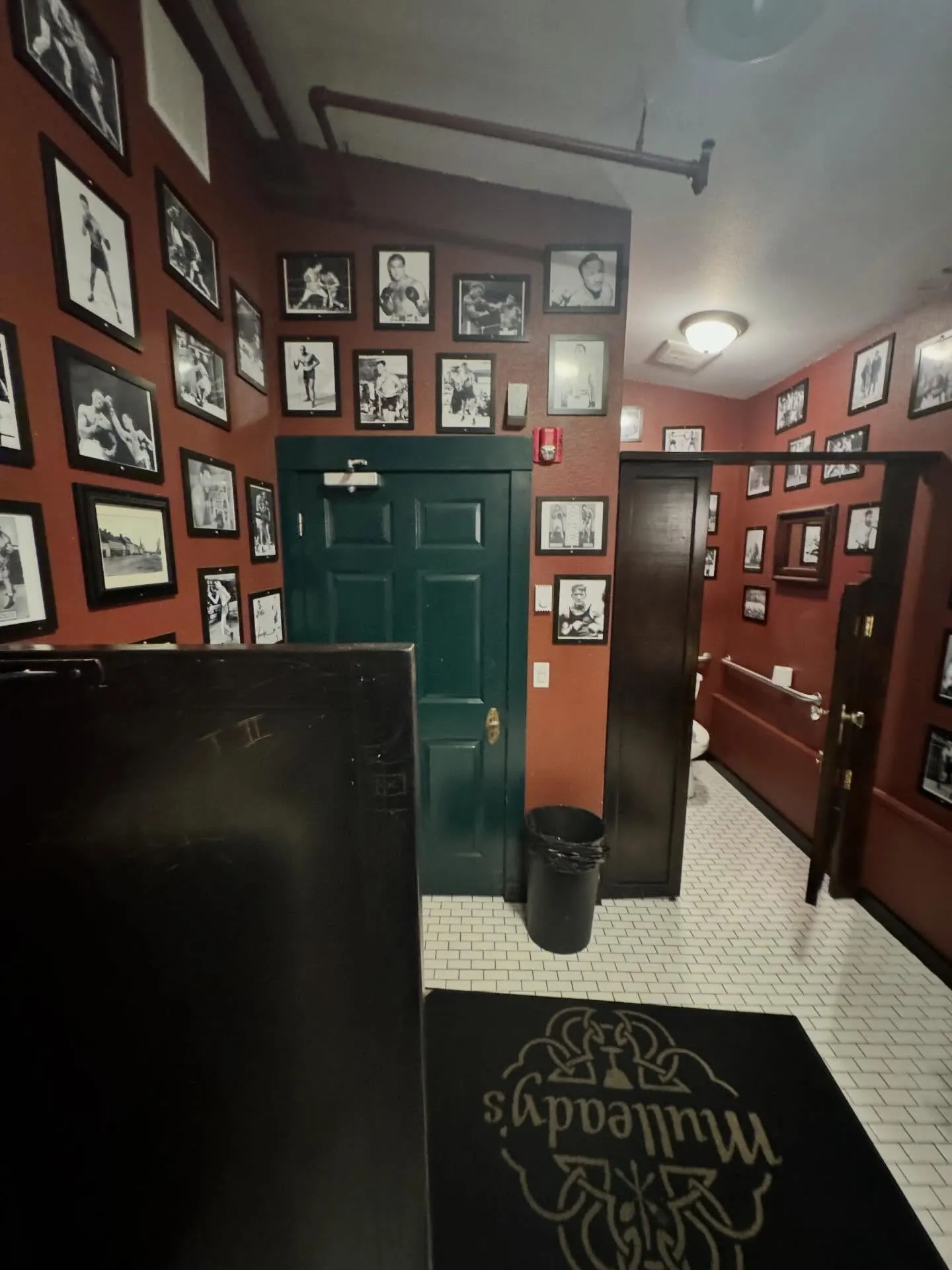 Mulleady's Irish Pub — photo 3