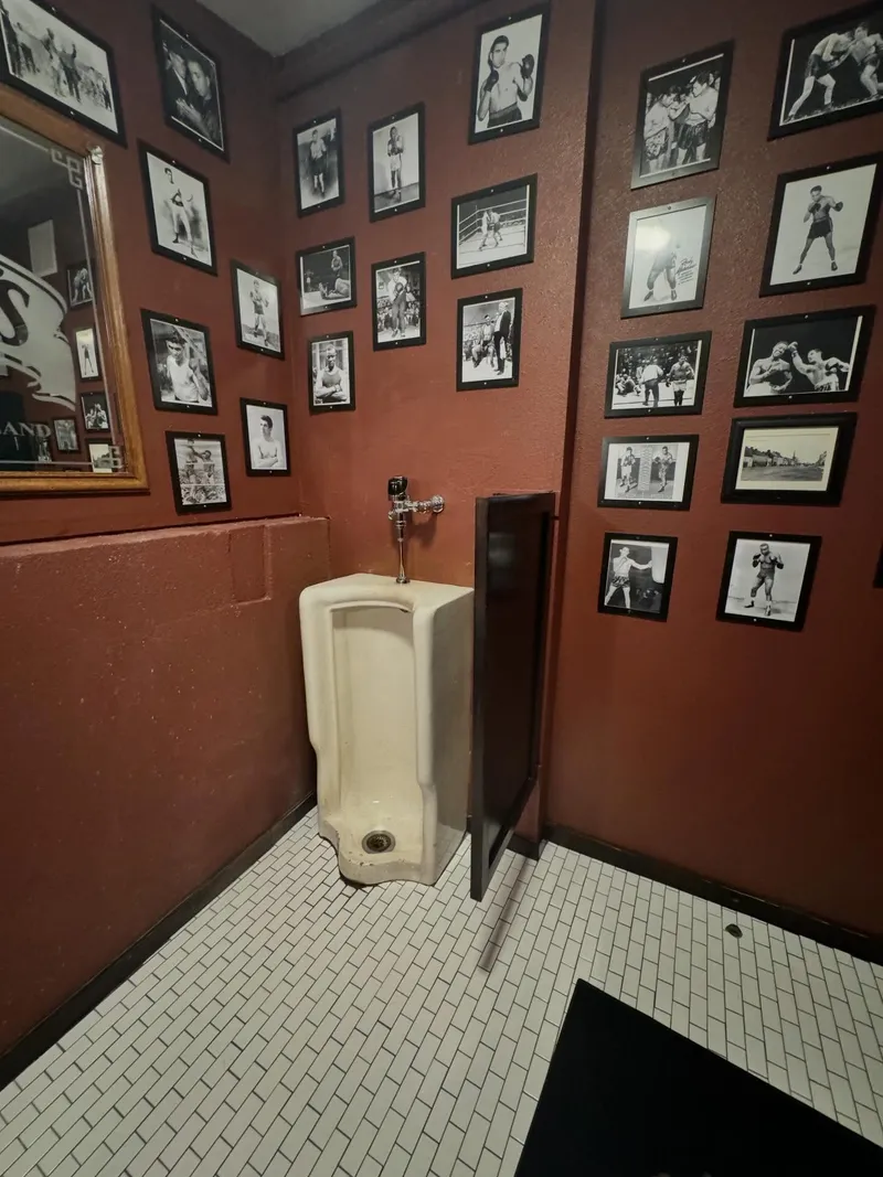 Mulleady's Irish Pub — photo 3