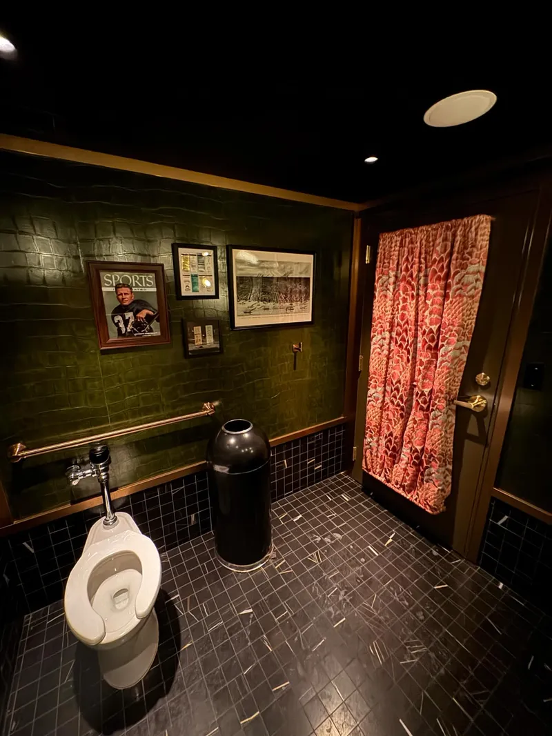 Saksey's — photo 4