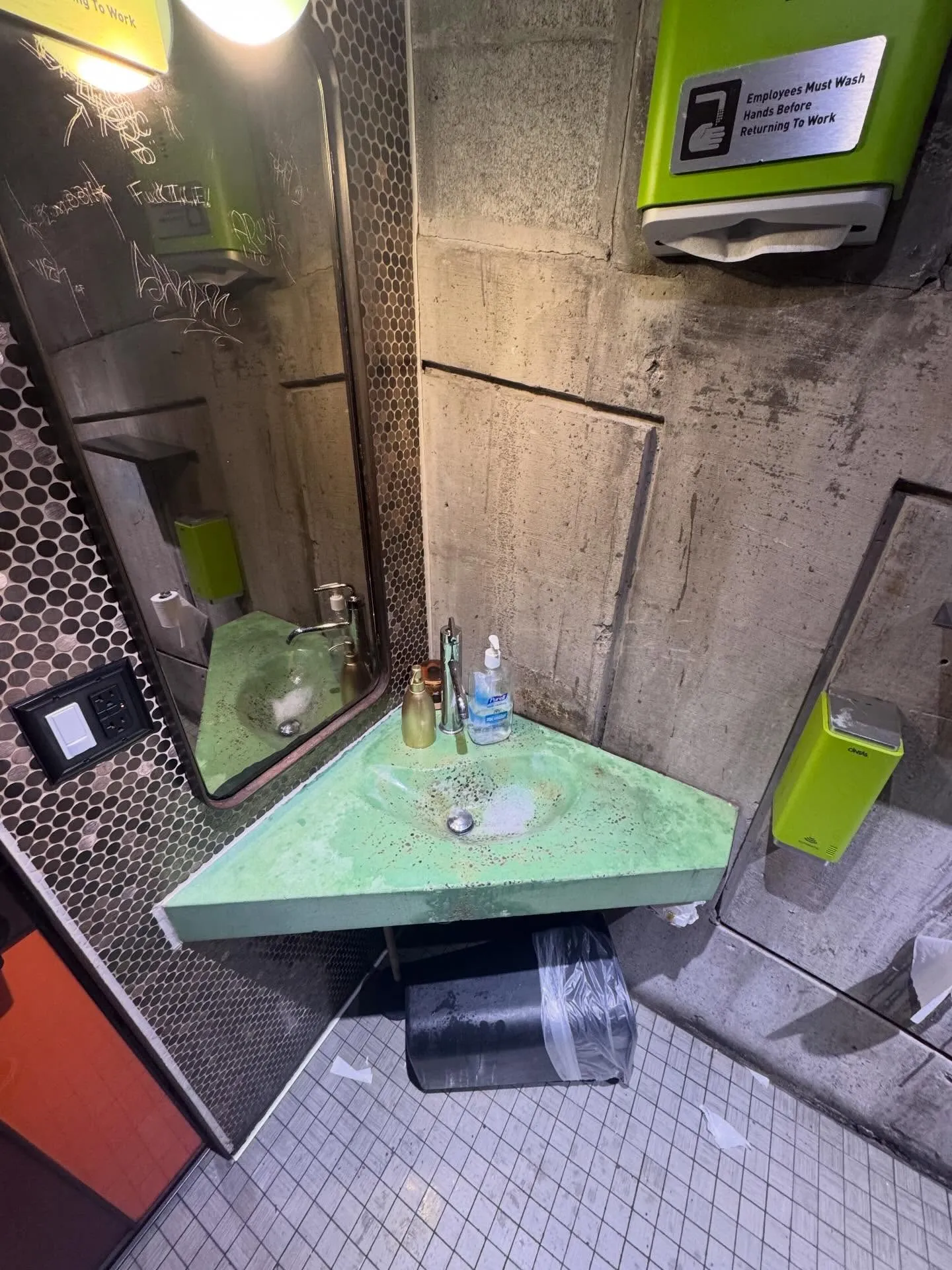 SPKRBOX — photo 3
