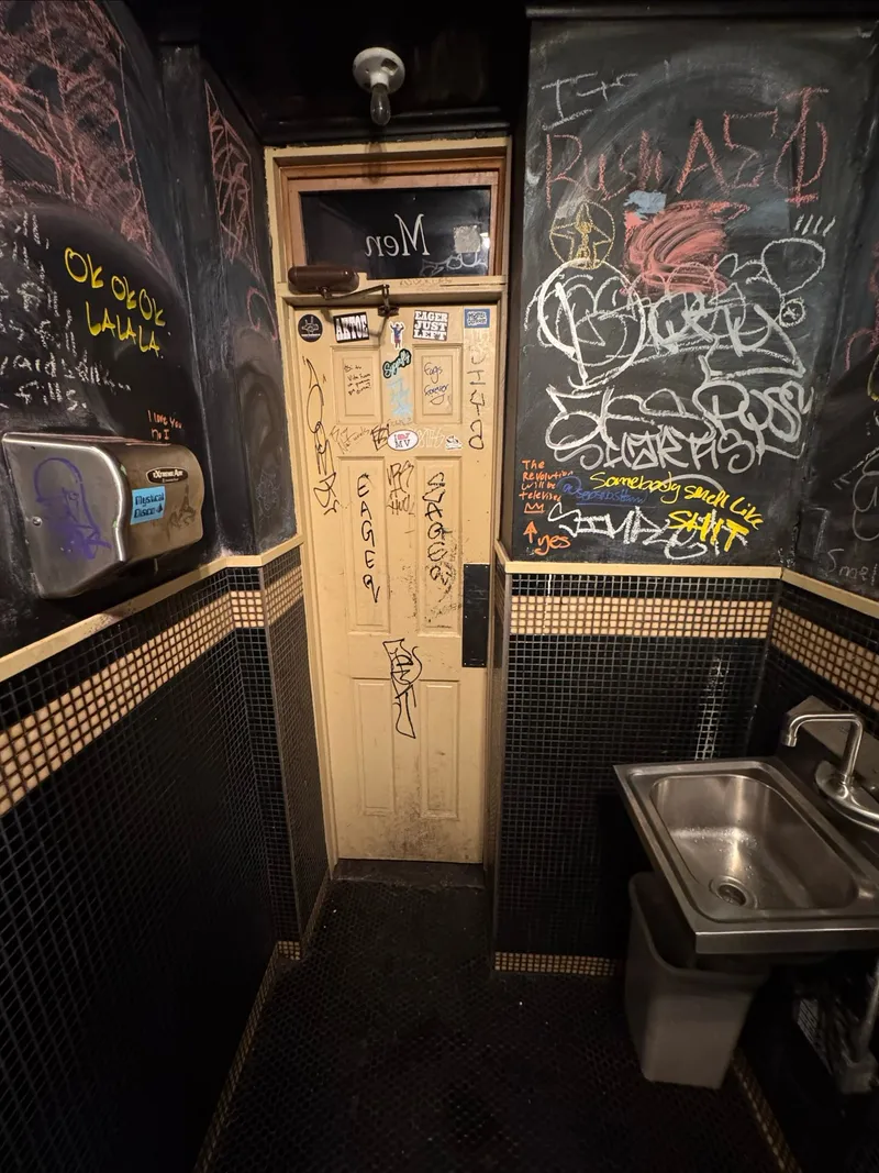 The Bronx Bar — photo 5