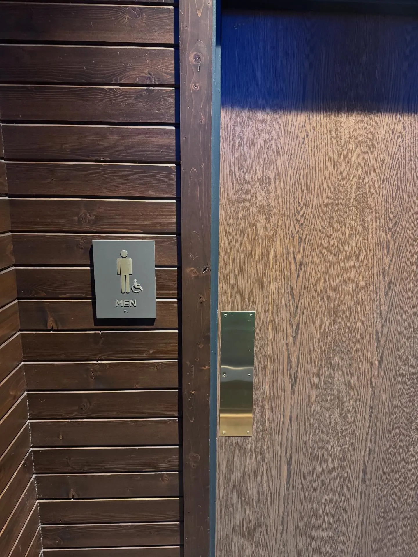 Graduate Rock Bar — photo 2