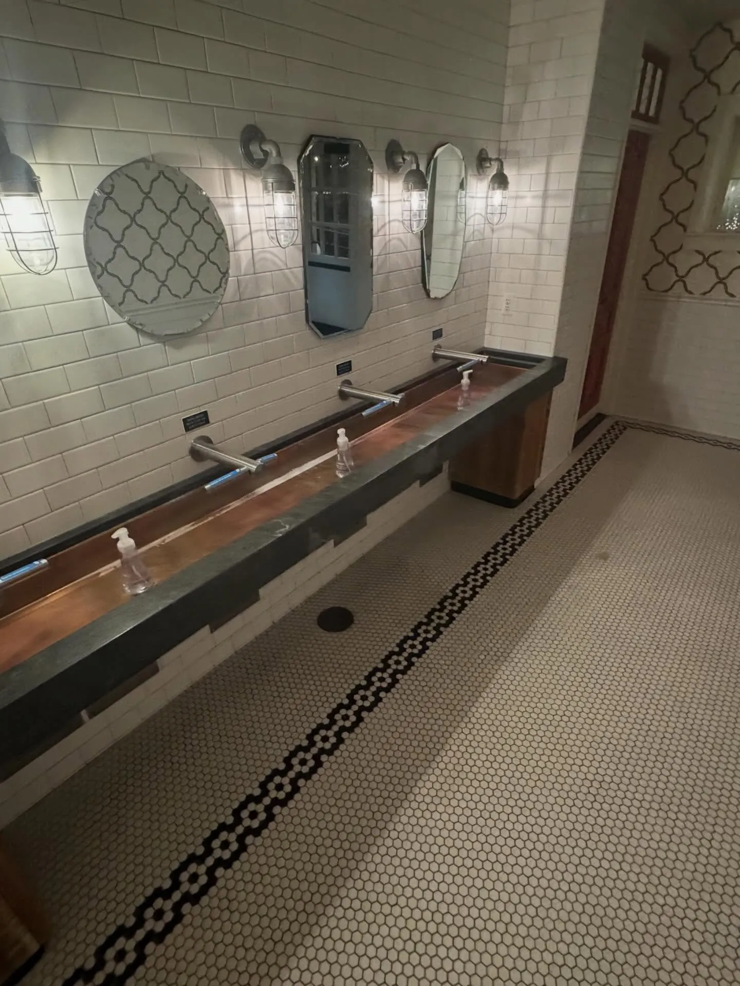 The White Horse Inn — photo 2