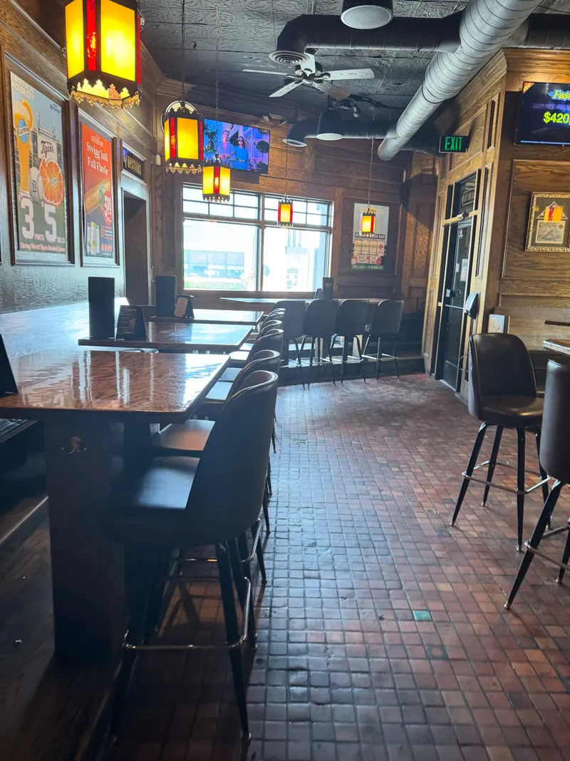 Three Blind Mice Irish Pub — photo 4