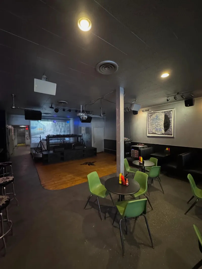 UFO Bar — photo 3