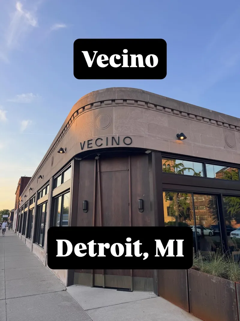 Vecino — photo 1